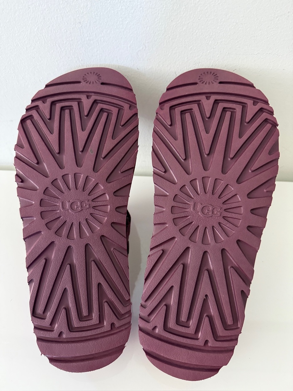 UGG Goldenstar Clog Women's Size 8.5 - Picture 6 of 7